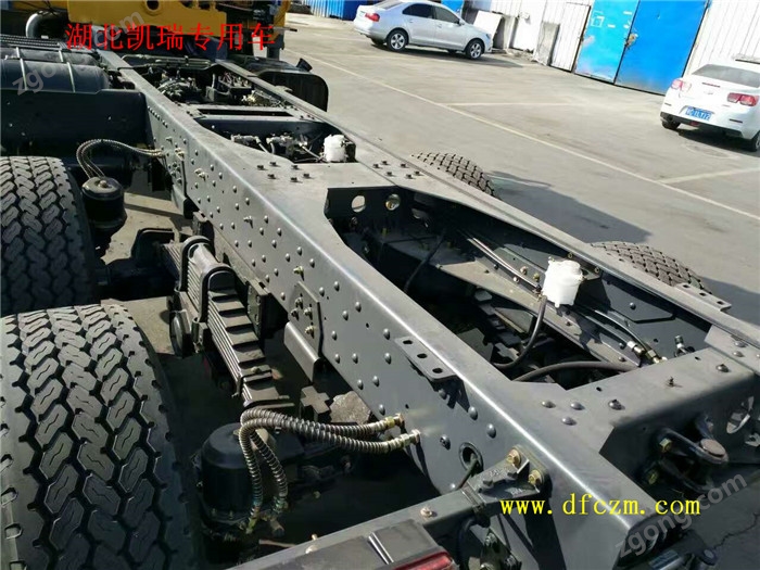 東風天錦沙漠車加強型車架