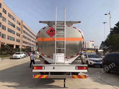東風(fēng)天龍前四后八27.6方流動(dòng)加油車油罐車運(yùn)油車圖片